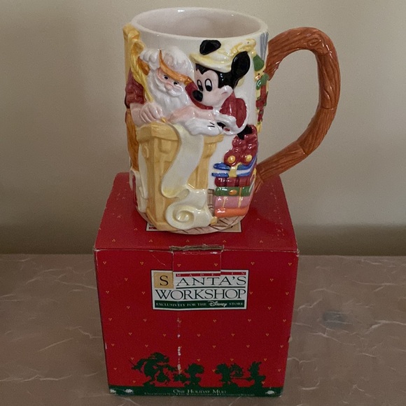 VINTAGE Disney Holiday Mug - Picture 9 of 10